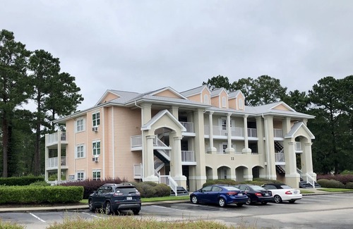 Calabash Apartment | Nice room with mini kitchen in prestigious Brunswick Plantation Golf.