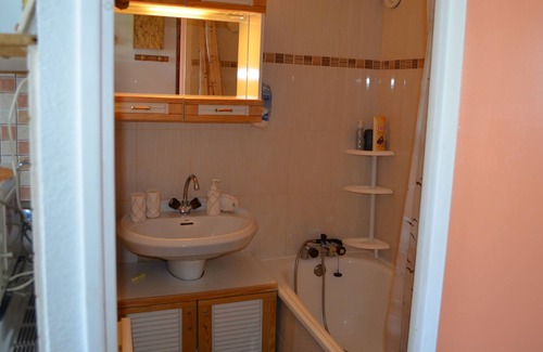 Eclose-Est Apartment | Nice studio for 4 people