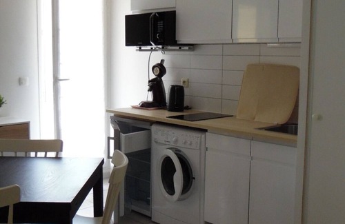 Riou - Petit Juas - Av de Grasse Apartment | nice studio well located with terrace