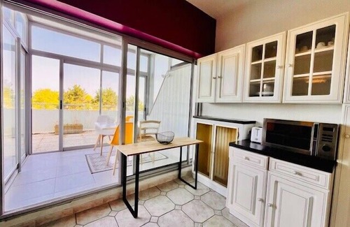 La Rochelle Apartment | Nice studio with terrace near the beach