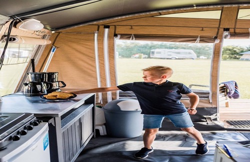 Opende House | Nice tent lodge on a campsite