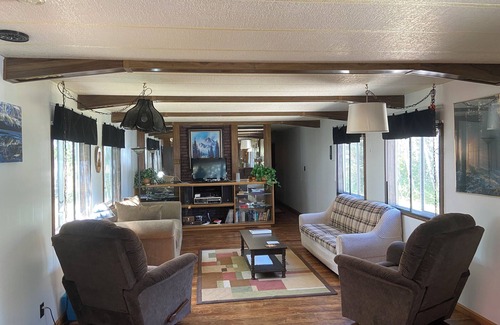 Babb House | Nice updated mobile home minutes from Glacier National Park
