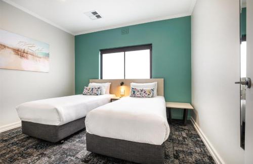 Glenelg North Hotel | Nightcap at Watermark Glenelg