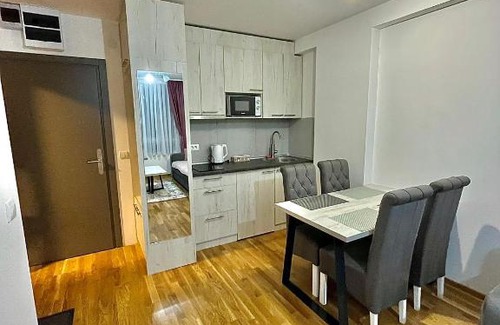 Lisina Apartment | NL Apartman