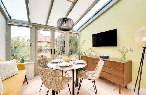 Castle Acre House | No.1 Baileygate Cottages