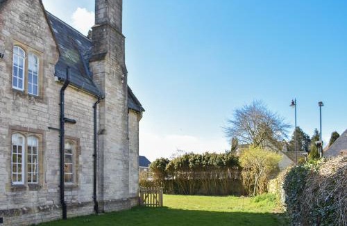 Puddletown House | No 1 The Old School