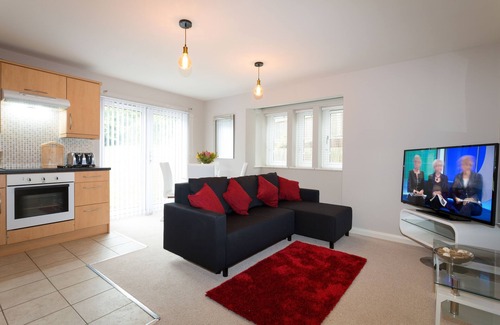 Headington Apartment | No.4 Beech Lodge Stylish Modern Contemporary 2 Bedroom Apartment in Headington