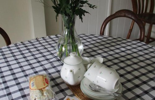 Holkham Bed & Breakfast | No 52 'Sea Holly' Holkham