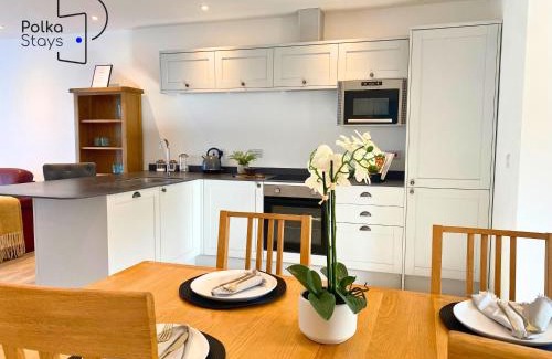 Lytham St. Anne's House | No 6 PolkaStays Ivy Farm Orchard Suite