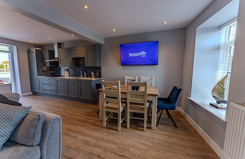 Beaumaris House | No. 66 : Stylish 3‑Bed Cottage in Beaumaris | Managed by Anglesey Holiday Lettings