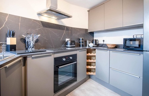 Narberth House | No 7 Moorfield Road - 3 Bed Townhouse - Narberth
