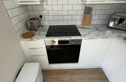 Mill Road Apartment | No 73 Aparthotel by condokeeper
