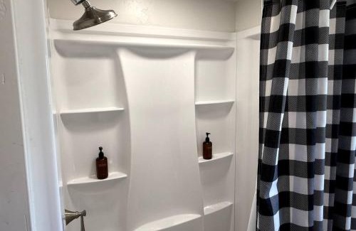 Poplar Grove Apartment | No Chores Silver Suite Near Downtown