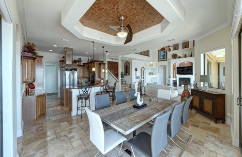 Yacht Club Villa | No dock anymore -SEABIM villa XANZURIO - located on the river * pool
