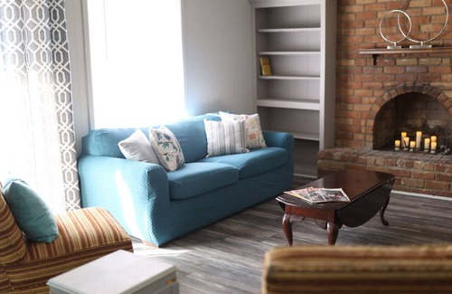 Tulsa House | No Longer Taking Reservations