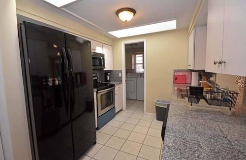 Englewood House | NO STORM DAMAGE! 201 Langsner Beach Hoppers dream