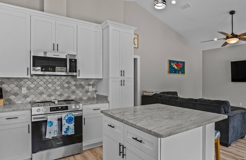 Carrabelle House | No Wake Zone – Drift In, Slow Down, Stay Awhile.