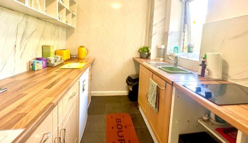 Carlisle Apartment | No23 - Bright & spacious 2nd floor flat - PET friendly - Noon check out