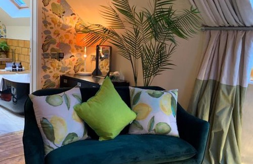 Thornham Bed & Breakfast | No33 THORNHAM BOUTIQUE SUITES