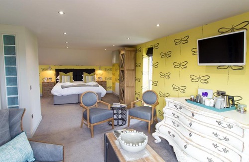 Thornham Bed & Breakfast | No33 THORNHAM BOUTIQUE SUITES