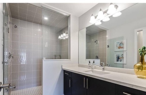 Hamilton House | Noah's Amazing Home