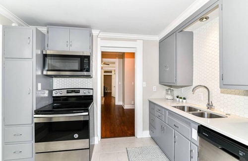 Noblesville House | Noblesville Getaway | Cozy, Central & Relaxing