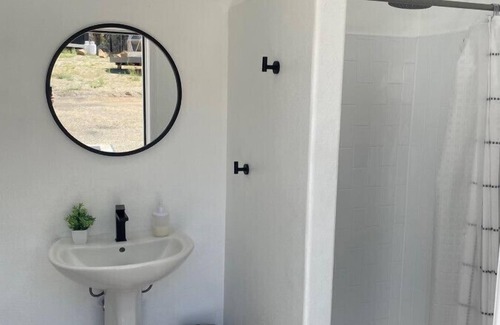 North Fork House | Noma Resorts 140 acre property on Sierra Scenic Byway, backyard of Yosemite