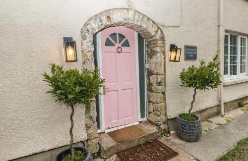 Tenby House | Norchard Farm House