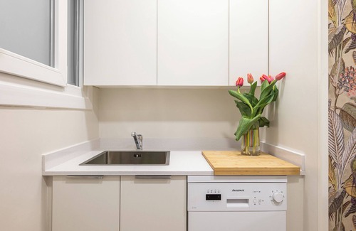 Gornal Apartment | Nordic style apartment near Plaza España