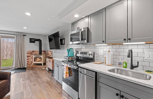 Bartlett House | Nordic Village Condo Sleeps 8