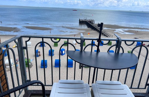 Wyk auf Foehr Apartment | Nordland Appartments - Apartment Alsen - Directly by the sea, you can't get any closer!