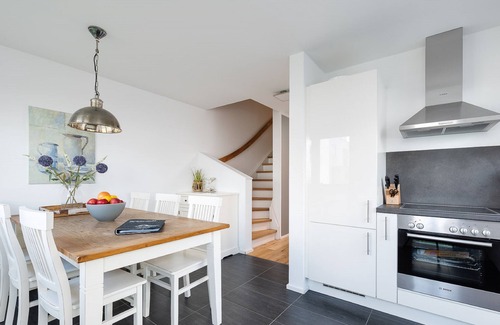 Olpenitz House | Nordlicht - 1. Reihe,finnische Sauna,kamin, Meerblick,dachterrasse,2 Stellplätze