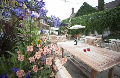 Arundel Hotel | Norfolk Arms Hotel