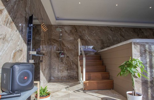 Honfleur House | Norman house in Honfleur with private swim spa