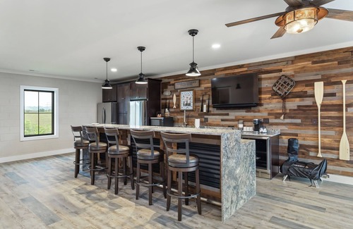 La Follette House | Norris Lake Stooksbury Lodge Perfect for Side by Side’s, Families, and Fishing!