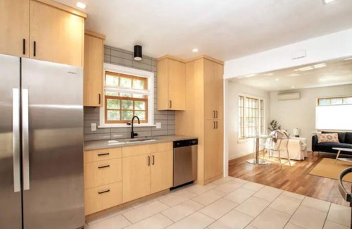 North End House | North End Bungalow Pet Friendly, HyDe PaRk!