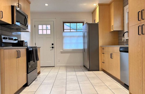 North End House | North End Bungalow Pet Friendly, HyDe PaRk!