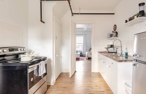 Detroit Apartment | North End Treasure. Beautiful 2 bedroom apartment