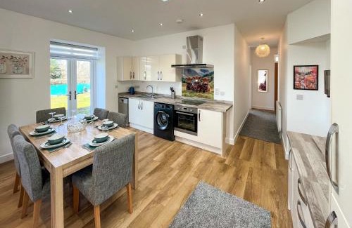 Perth House | North Lodge