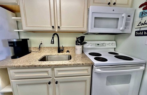 Crescent Beach Condo | North Myrtle 1bedroom 1436