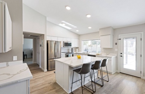 Summit Ridge House | North Phoenix 4 Bdrm w/Pool, Hot Tub, and Games!