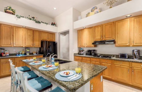 Pinnacle Hill House | North Phoenix-Glendale Resort-Style, Saltwater Pool & Spa, Hiking & Golf Nearby