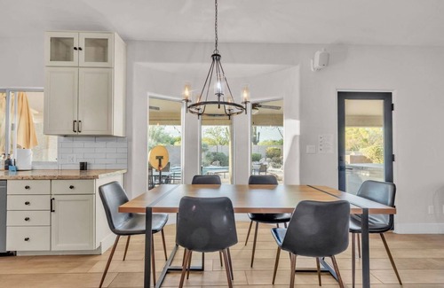 North Scottsdale House | North Scottsdale Golf & Pool Retreat Sleeps 11