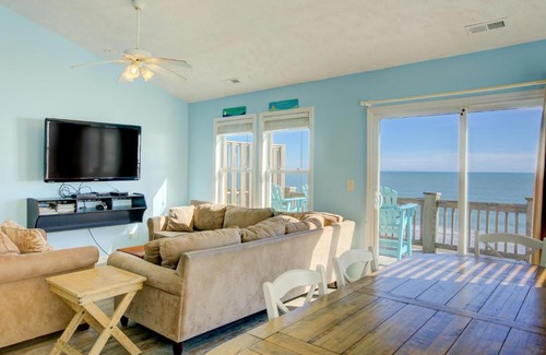 Surf City House | North Shore Oasis