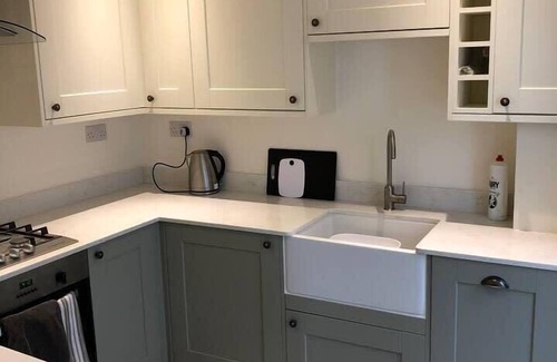 Shaldon House | North View cottage. Shaldon village.
