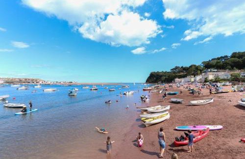 Shaldon House | North View cottage. Shaldon village.