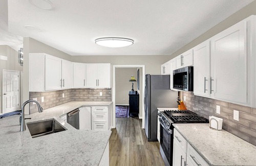 Fishers House | Northeast Indianapolis Charming 3-bedroom home in Fishers, fully remodeled 2025