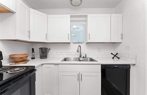 North End House | NorthEnd Charmer 1 bedroom Near BSU