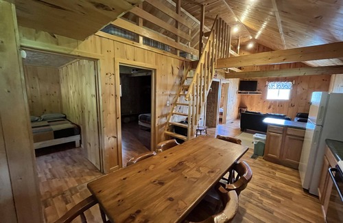 Fort Kent Cabin | Northern Maine Large Cabin 4 Wifi Kitchen AC