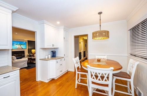 Peconic House | NorthFork nPeaceful Peconic Getaway- center of Wine Country